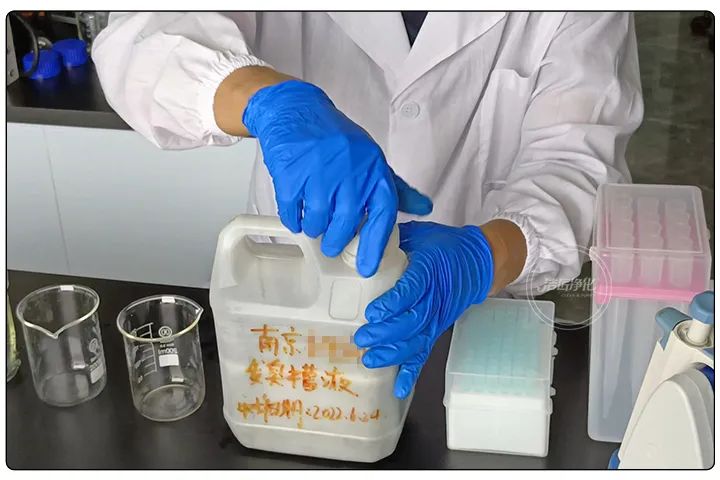 潔匠凈化·的凈工業(yè)除臭劑_切削液變質(zhì)、發(fā)臭，車間異味污染大，除臭劑該怎么選？