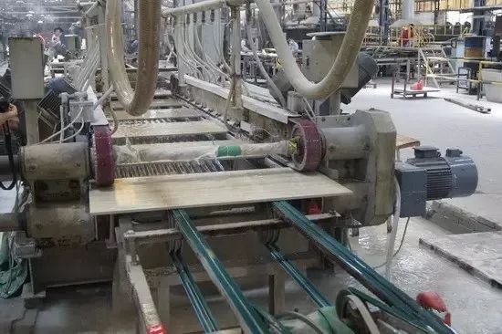 陶瓷廠異味大、被投訴，潔匠現(xiàn)場抽取廢氣做檢測、研制有效除臭劑！