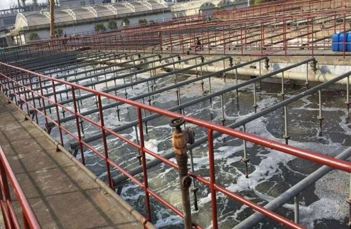 化工廠(chǎng)污水、污泥“臭氣熏天”遭投訴，該如何解決？